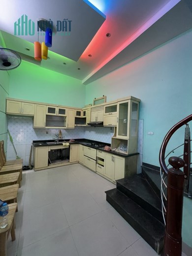 CẦN TÌM KHÁCH THUÊ PHÒNG 18M2-22M2, GIÁP NHỊ