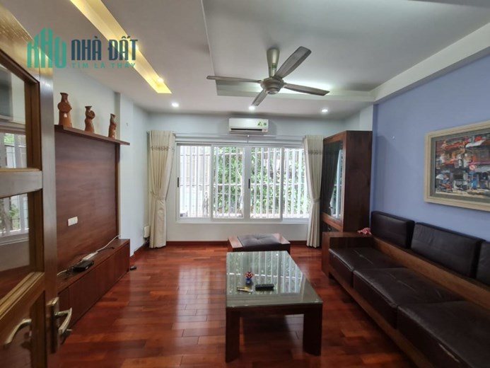 Bán Tòa căn hộ 112m2 phố Đội Cấn, Ba Đình 9 Tầng Thang máy Dòng tiền 10%/năm Giá 23.1 Tỷ