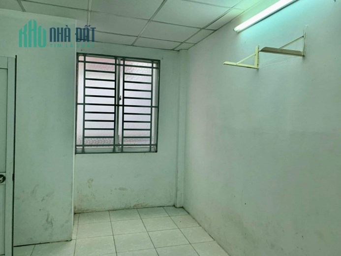 Gần Ngã Tư Lạc Long Quân – Âu Cơ – ô tô ngủ nhà - 29m2 – giá hơn 2 tỷ.
