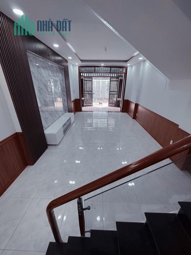 NHÀ TÂN BÌNH – 68M2 - Ô TÔ NGỦ TRONG NHÀ – GIẾNG TRỜI THÔNG THOÁNG - CHỈ 6.3 TỶ