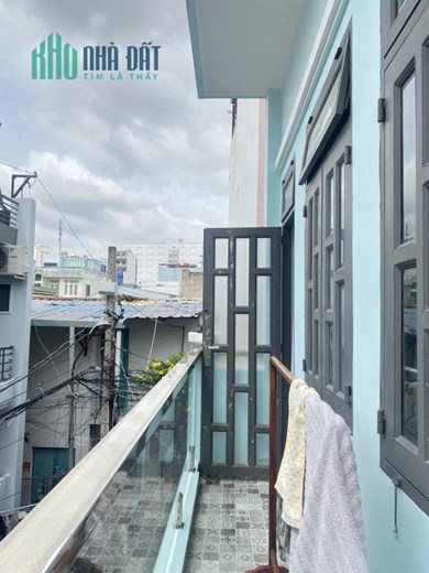 NGỘP BANK - BÁN NHÀ XVNT THÔNG D2 HUTECH - HXH - 30M2 - GIÁ CHỈ 4.85 TỶ