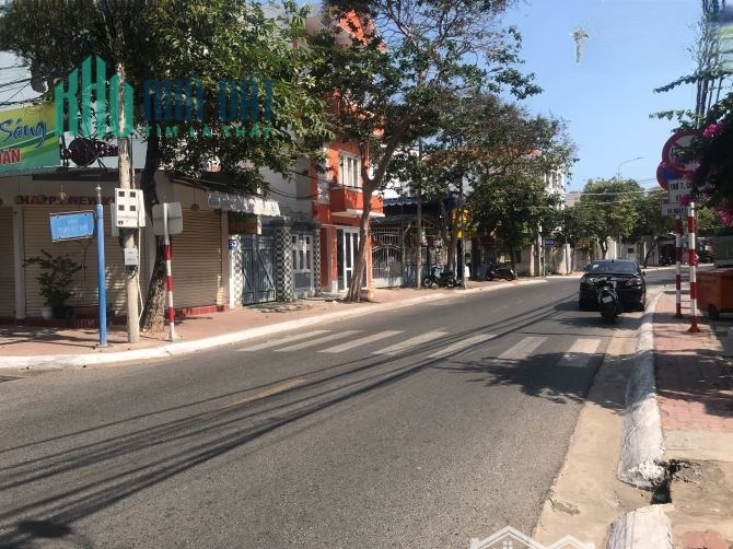 Bán đất thổ cư 100% đường Phan Chu Trinh ngay khu phố tây, F2, TP. Vũng Tàu