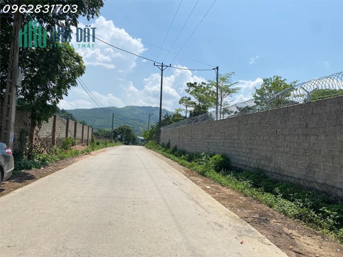 chủ cần tiền cắt lỗ bán nhanh lô đất 560m tại yên trung, đường to rộng