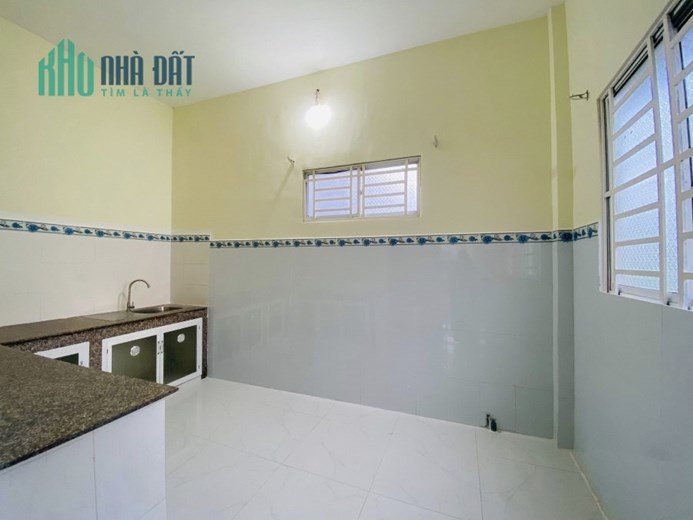 HẺM THÔNG - VỊ TRÍ TRUNG TÂM - GẦN CHỢ- ĐƯỜNG 339- PHƯỚC LONG B - QUẬN 9- GIÁ CHỈ 3.3 TỶ