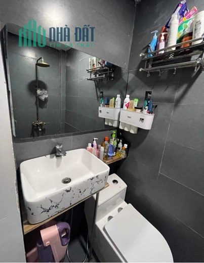 NHÀ BẾN VÂN ĐỒN, Q.4, HẼM 3M, 25M, 2 TẦNG, NHỈNH 3 TỶ.