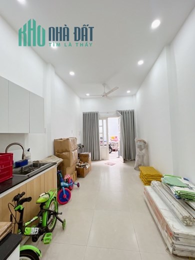 NHÀ BẾN VÂN ĐỒN, Q.4, HẼM 3M, 29, 2 TẦNG, NHỈNH 2 TỶ.
