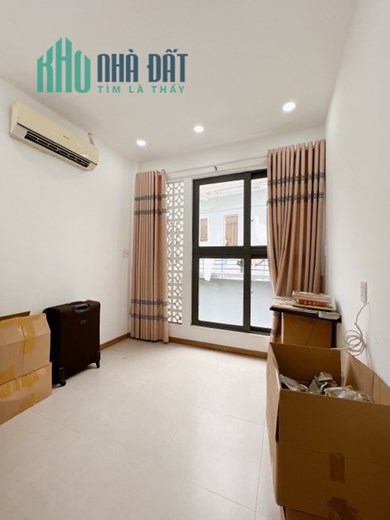 NHÀ BẾN VÂN ĐỒN, Q.4, HẼM 3M, 29, 2 TẦNG, NHỈNH 2 TỶ.