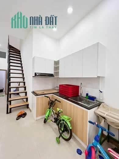 NHÀ BẾN VÂN ĐỒN, Q.4, HẼM 3M, 29, 2 TẦNG, NHỈNH 2 TỶ.