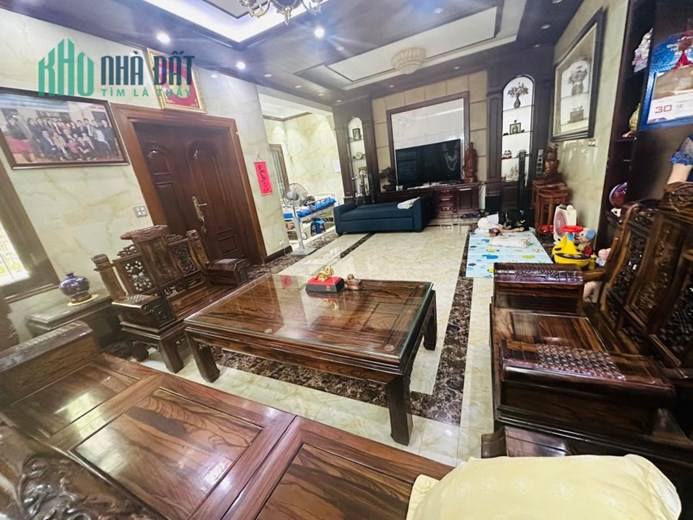 Bán biệt thự góc KĐT Việt Hưng, 230m x 3 tầng, sân vườn, ô tô, 36 tỷ 6