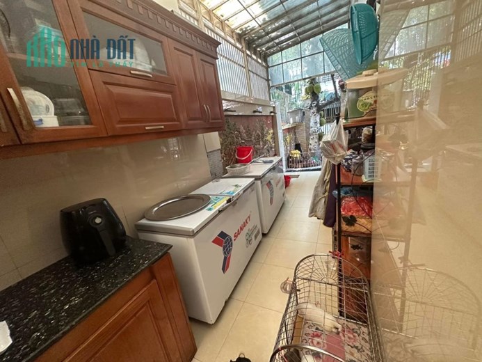 Bán biệt thự góc KĐT Việt Hưng, 230m x 3 tầng, sân vườn, ô tô, 36 tỷ 6