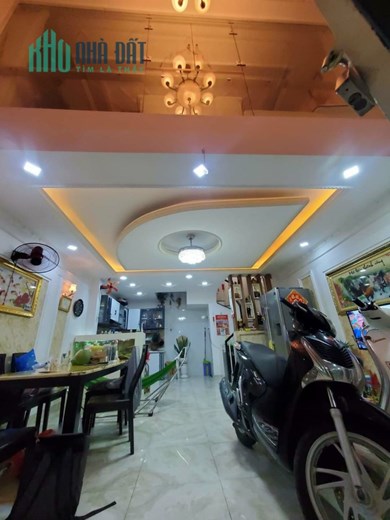 BÁN NHÀ.TT KHU VIP PHÚ NHUẬN - GIÁ TỐT-HẺM XE HƠI THÔNG NHỰA - NHÀ MỚI ĐẸP LUNG LINH SANG XỊN MỊN -
