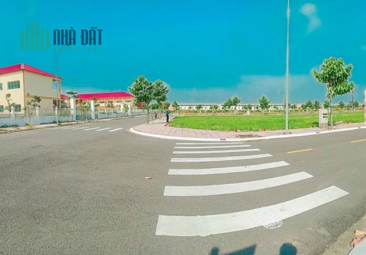 Cần bán gấp đất nền Bàu Bàng 100m2 ở gần cổng chào KCN Bàu Bàng giá chỉ 1,55 tỷ