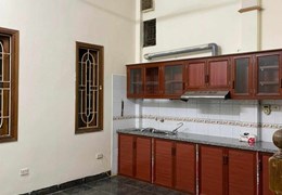Cho thuê nhà nguyên căn, HGĐ, 52m2, 4T, 4N, đủ đồ, 12 tr, Thái Thịnh.