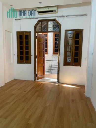 Cho thuê nhà nguyên căn, HGĐ, 52m2, 4T, 4N, đủ đồ, 12 tr, Thái Thịnh.