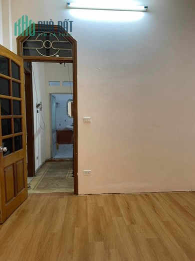 Cho thuê nhà nguyên căn, HGĐ, 52m2, 4T, 4N, đủ đồ, 12 tr, Thái Thịnh.