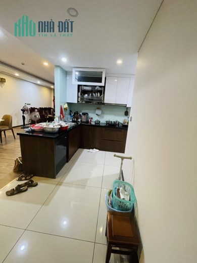 Bán căn hộ 110m2 tầng trung Tòa N01T4 Ngoại Giao Đoàn, 3PN, 2WC