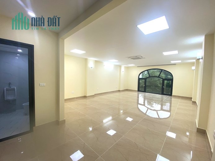 Bán Nhanh Tòa Văn Phòng 7 Tầng Mặt Phố Dịch Vọng.Vị Trí Đắc Địa. Giá 50 TỶ
