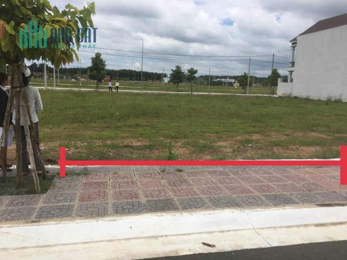 Kẹt vốn cần bán gấp miếng đất thổ cư 100m2 giá 800 triệu