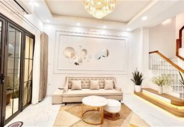 Anh chị phải bay thì mới mua được căn này 37m2x4 Tầng ở Khâm Thiên, Đống Đa nhỉnh 4 Tỷ