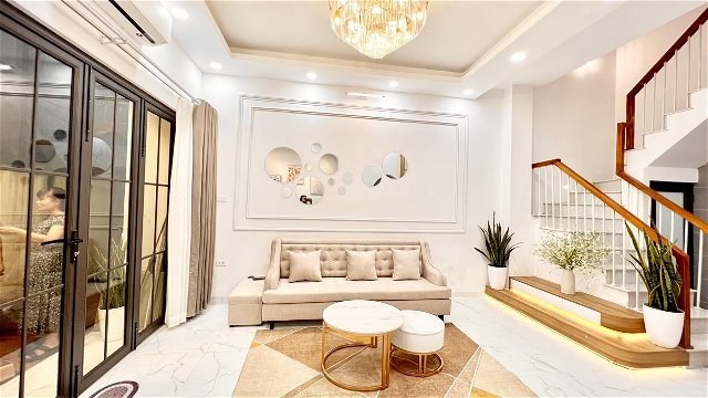 Anh chị phải bay thì mới mua được căn này 37m2x4 Tầng ở Khâm Thiên, Đống Đa nhỉnh 4 Tỷ
