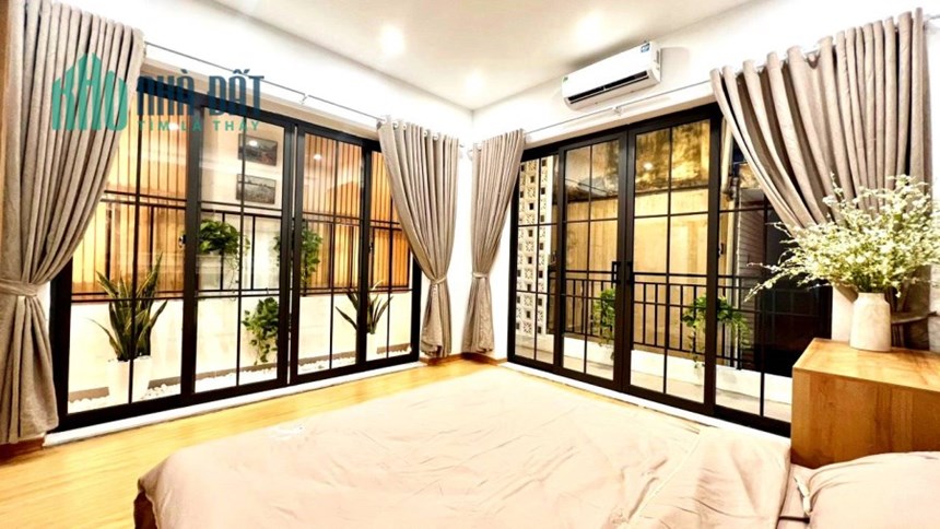Anh chị phải bay thì mới mua được căn này 37m2x4 Tầng ở Khâm Thiên, Đống Đa nhỉnh 4 Tỷ