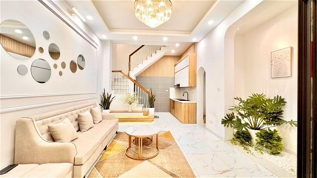 Anh chị phải bay thì mới mua được căn này 37m2x4 Tầng ở Khâm Thiên, Đống Đa nhỉnh 4 Tỷ