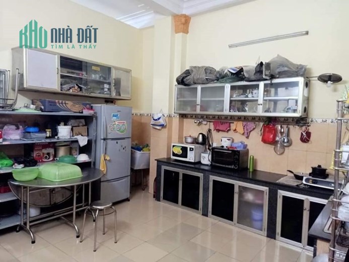VỊ TRÍ CỰC ĐẸP KHU TRUNG TÂM, TIỆN DI CHUYỂN VỀ CÁC QUẬN LÂN CẬN.