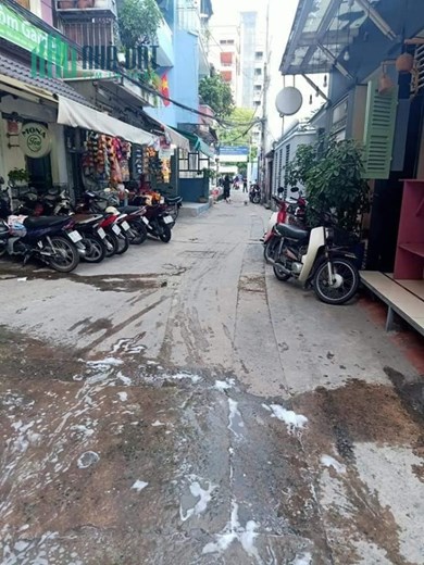 VỊ TRÍ CỰC ĐẸP KHU TRUNG TÂM, TIỆN DI CHUYỂN VỀ CÁC QUẬN LÂN CẬN.