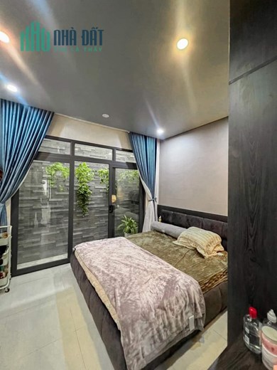 Bán nhà ngõ 213 Thiên Lôi, DT 79m 3 tầng sân cổng riêng GIÁ 3.05 tỉ cực đẹp