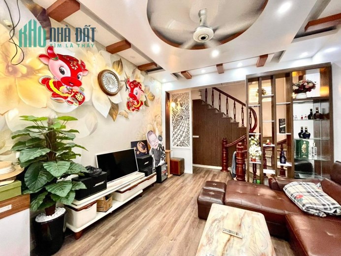 Bán nhà ngõ 122 Đình Đông, diện tích 56m 4 tầng cực đẹp GIÁ 2.45 tỉ