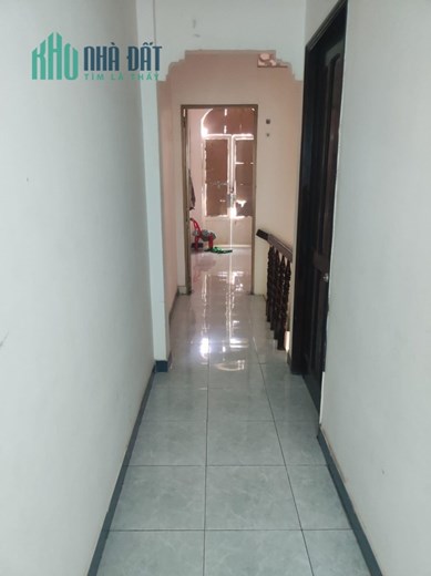 Giảm khủng 1.3 tỷ, nhà Bùi Đình Túy, 66m2, 3 tầng, có sân sau nhà trồng cây