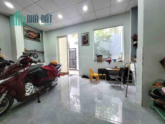 Bán Nhà  Phạm Văn Đồng, Linh Đông, Thủ Đức, 82m2, Ngang 5.4m Chỉ 2.x Tỷ TL, Giá Rẻ