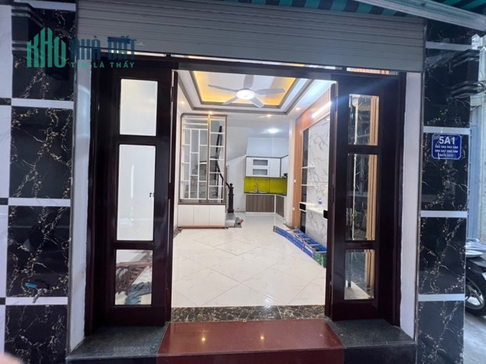 BÁN NHÀ 5 TẦNG MỚI LÔ GÓC 2 THOÁNG XUÂN THỦY CẦU GIẤY GẦN TRƯỜNG ĐH 31M2  GIÁ 4,12 TỶ