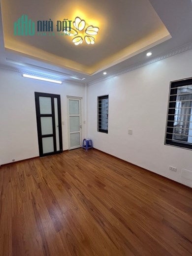 BÁN NHÀ 5 TẦNG MỚI LÔ GÓC 2 THOÁNG XUÂN THỦY CẦU GIẤY GẦN TRƯỜNG ĐH 31M2  GIÁ 4,12 TỶ