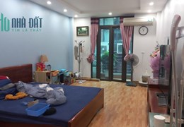 Bán gấp nhà Mặt phố Trung tâm quận Đống Đa 61m 5 tầng ô tô ngõ thông Kinh doanh sầm uất