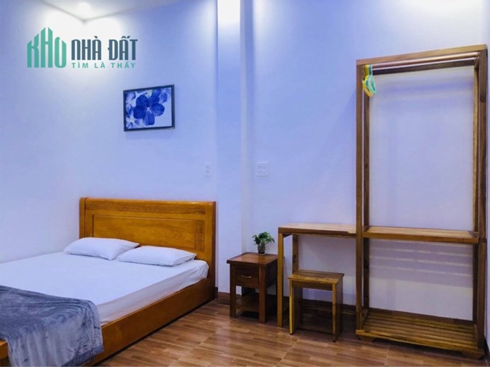 Bán Khách Sạn Hẻm Nội Bộ Lê Lợi, P Trần Hưng Đạo, Quy Nhơn , 130,4m2 , 4 Mê, Giá 13,5 Tỷ