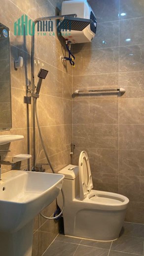 Bán nhà 4 tầng ngo 174 Văn Cao 52 m sân cổng riêng