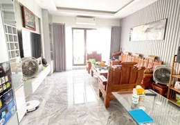 NHÀ LÔ GÓC MẶT NGÕ RỘNG ÔTÔ VÀO NHÀ DIỆN TÍCH TO GIÁ CỰC HẤP DẪN MAI ĐỘNG