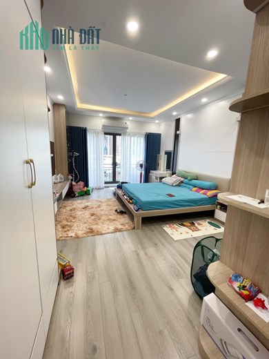 NHÀ LÔ GÓC MẶT NGÕ RỘNG ÔTÔ VÀO NHÀ DIỆN TÍCH TO GIÁ CỰC HẤP DẪN MAI ĐỘNG