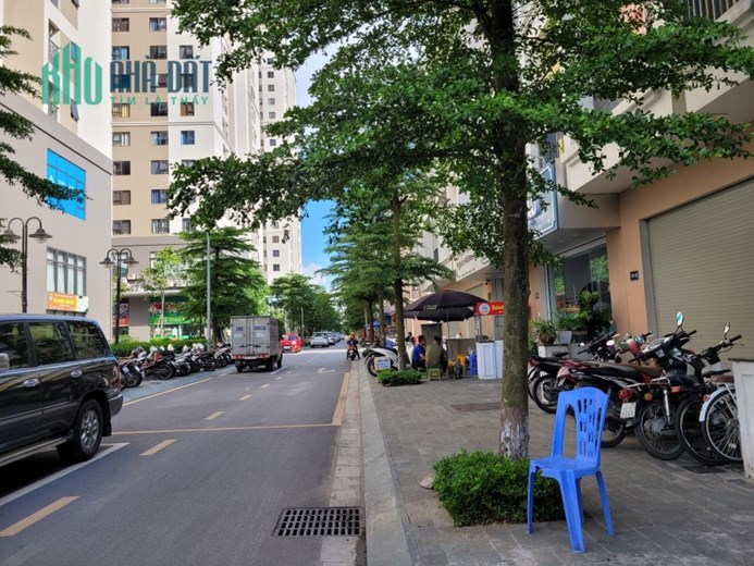 Bán đất đấu giá Tứ Hiệp 1360m2 MT 100m tại Thanh Trì, 3 ô tô tránh, giá 45 tr/m2 .
