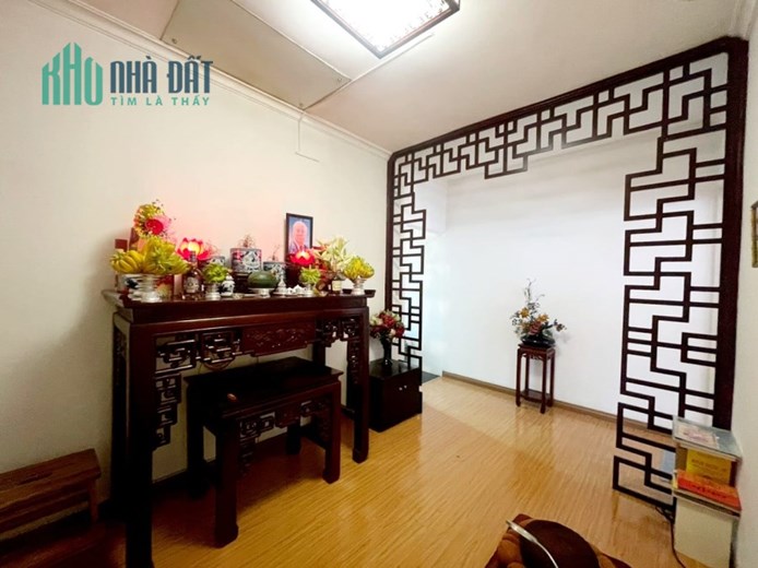 Bán nhà mặt phố Bồ Đề - Kinh Doanh - Oto tránh - Mặt Tiền 6m - Chỉ 6.1 tỷ.