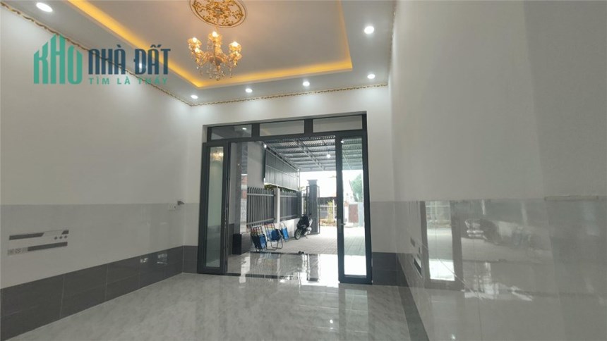 Nhà đẹp, máy lạnh sẵn, giá cực hấp dẫn gần Tp Tây Ninh