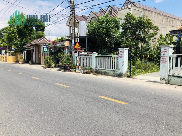 CHÍNH CHỦ Cần Bán LÔ ĐẤT TẶNG CĂN NHÀ Mặt Tiền Đường Quốc Lộ Tại TP Đà Nẵng