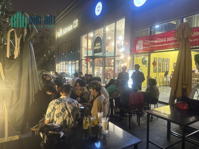 SANG NHƯỢNG QUÁN CAFE DO PHẢI CHUYỂN CÔNG TÁC XA NÊN MÌNH KO CÓ THỜI GIAN QUẢN LÝ QUÁN NÊN MÌNH