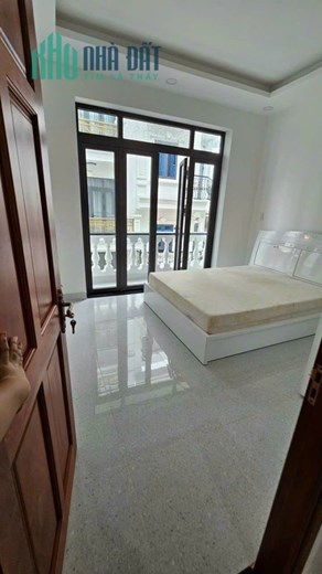 Cho thuê nhà nguyên căn 4 lầu tại đường Lạc Long Quân, Phường 3, Quận 11