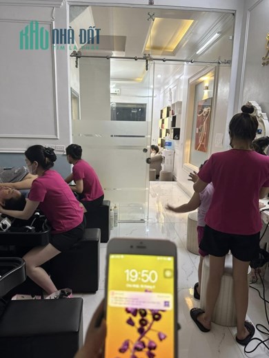 CẦN SANG NHƯỢNG LẠI SPA toà văn phòng trung tâm quận Cầu Giấy