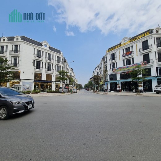 Bán Shophouse 300m2 sàn tại Trâu Quỳ, Gia Lâm, Hà Nội.