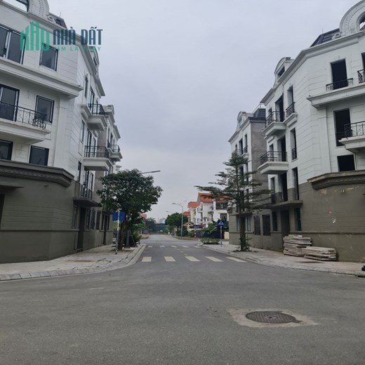 Bán Shophouse 300m2 sàn tại Trâu Quỳ, Gia Lâm, Hà Nội.