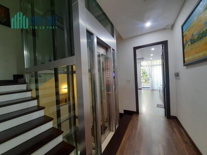 104m 8 Tầng Thang Máy Mặt Phố Võ Văn Dũng Trung Tâm Đống Đa. Vị Trí Kim Cương Kinh Doanh Cực Đỉnh.