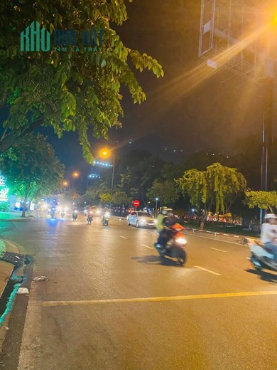 Bán nhà Mặt tiền Bàu Cát đôi, ngay Đồng Đen, DT: 8x22m, nhà 2 Tầng, tiện xây, 26 tỷ.